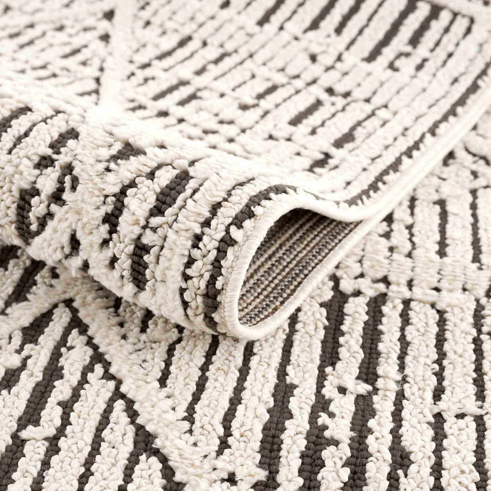 Umay Area Rug