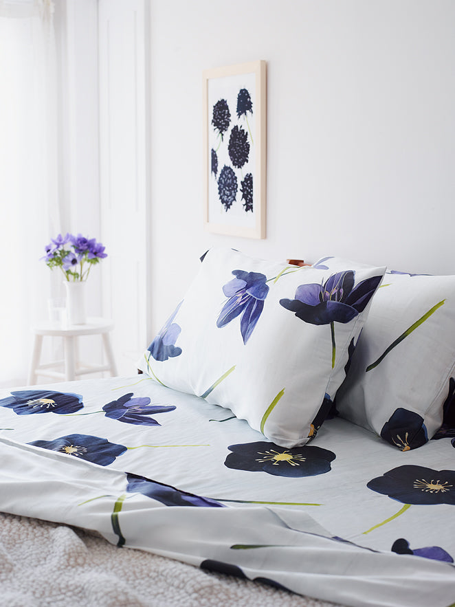 Sheet Set: Black Hellebore on Snow